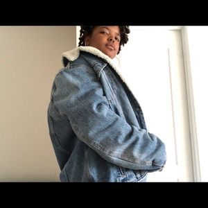 LEVIS DENIM JACKET